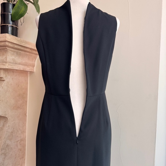 Moda International Sleeveless V Neck Classic Little Black Dress Womens Size 8 - Picture 6 of 12